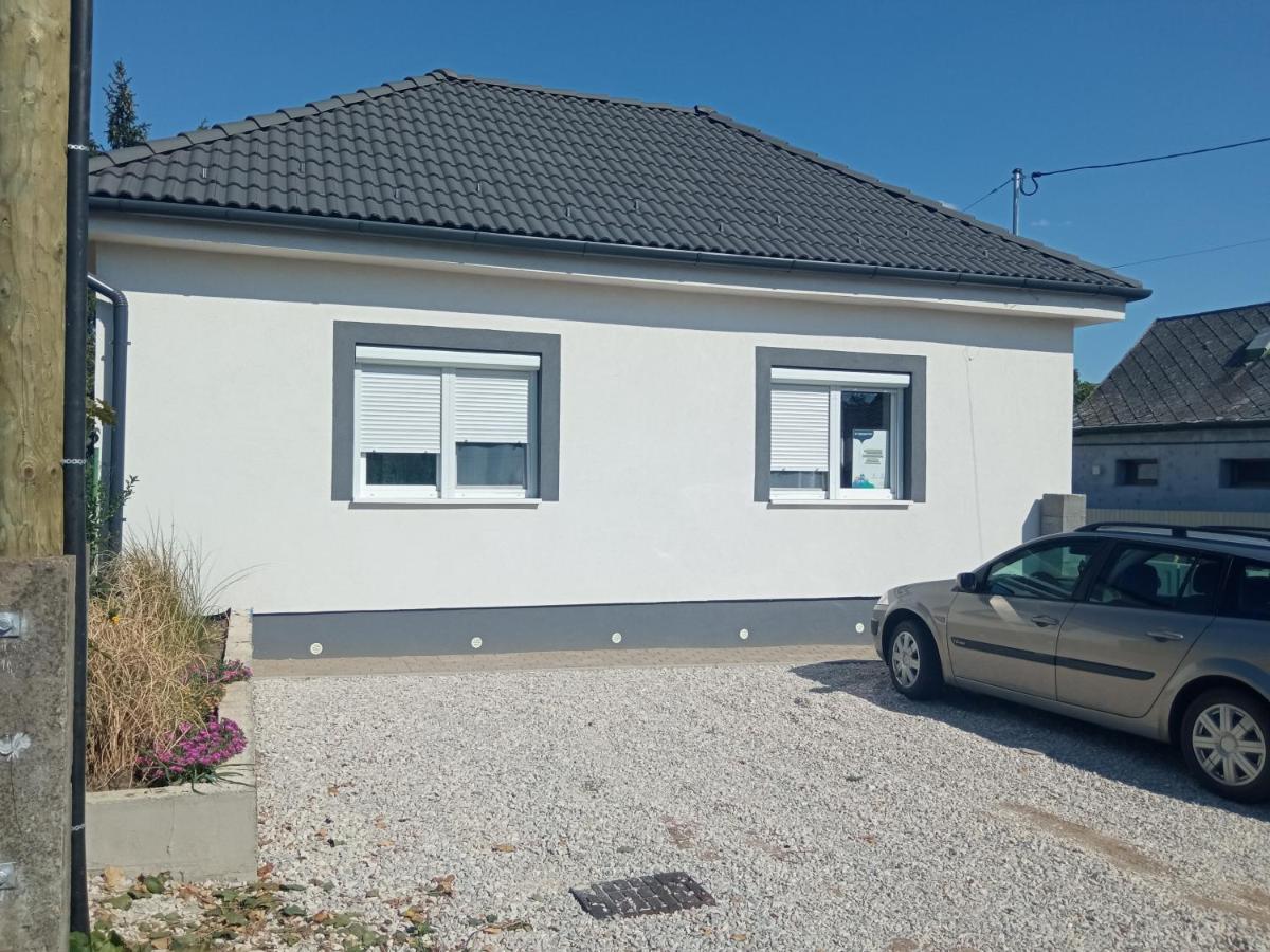 Kiss-Szollosi Vendeghaz II Lola Debrecín Exteriér fotografie